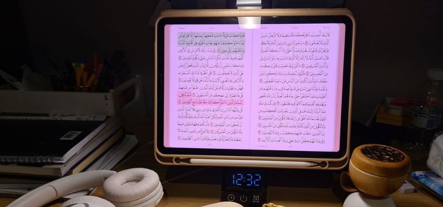 Al Quran Online: Memudahkan Akses, Memperkuat Iman, dan Strategi Belajar