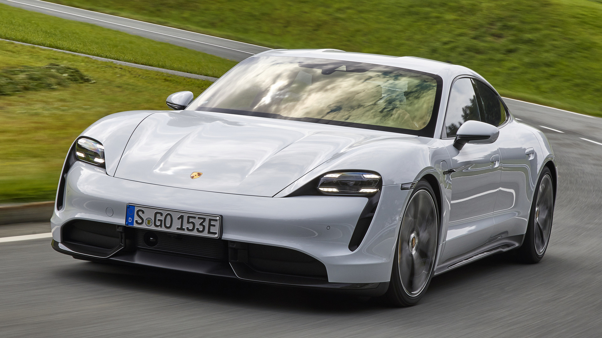 Pentingnya Desain Responsif dalam Antarmuka Digital Porsche