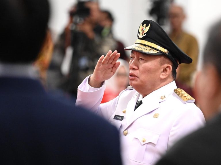 Gubernur H. Muhidin dan Komitmennya untuk Kalimantan Selatan yang Maju dan Religius