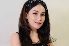 Resmi: Ayu Ting Ting Buka Alasan Putus dengan Muhammad Fardhana
