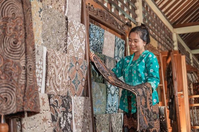 Branding Produk Lokal di Sosmed: Membangun Identitas dan Meningkatkan Penjualan