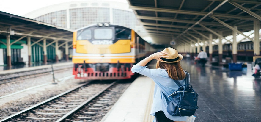 Ternyata Begini Cara Sholat di Kereta, Simak Selengkapnya Disini!