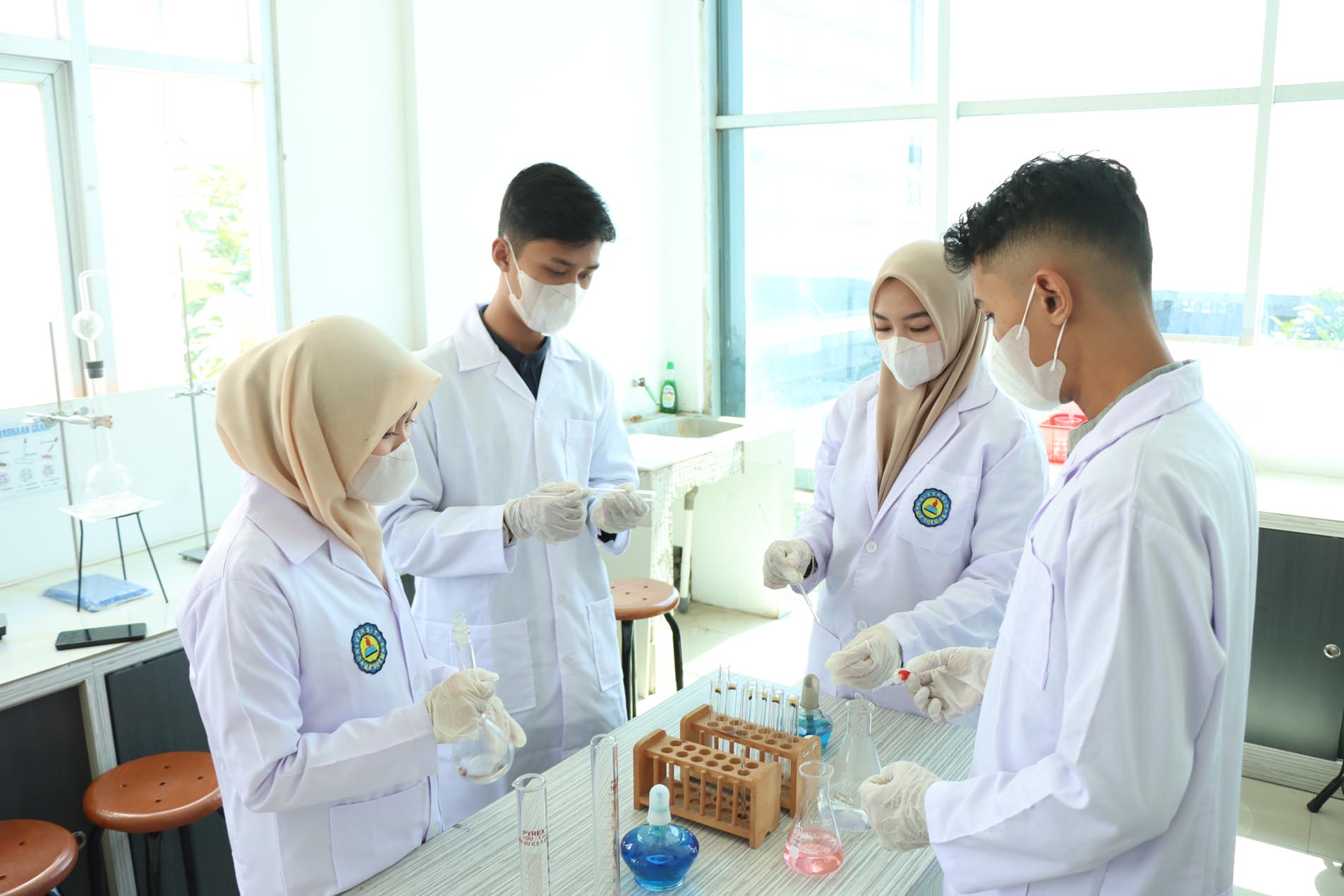Biaya Pendidikan Kelas Reguler dan Non Reguler Per Semester Sekitar 5 Juta untuk Teknologi Pangan S1 dan Pilihan Kampus Kelas Karyawan di Bandung