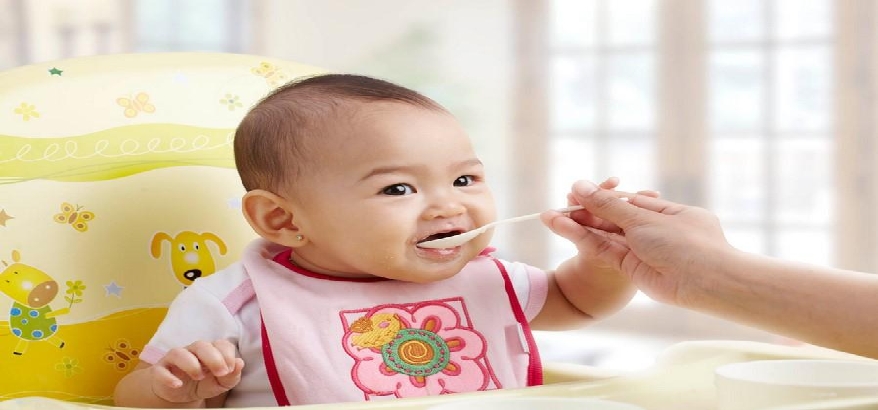 Pilihan Menu MPASI 6 bulan & Popok Bayi Terbaik Untuk Si Kecil